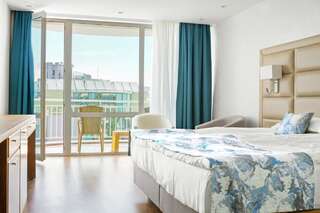 Отель Bilyana Beach Hotel (Adults Only) Несебр Двухместный номер с 2 отдельными кроватями и балконом-4